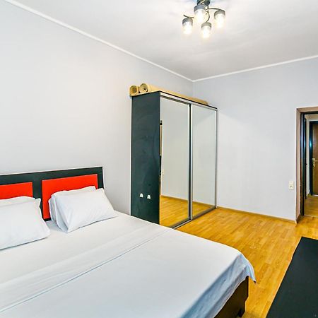 Azneft Garden Apartment Bakoe Buitenkant foto