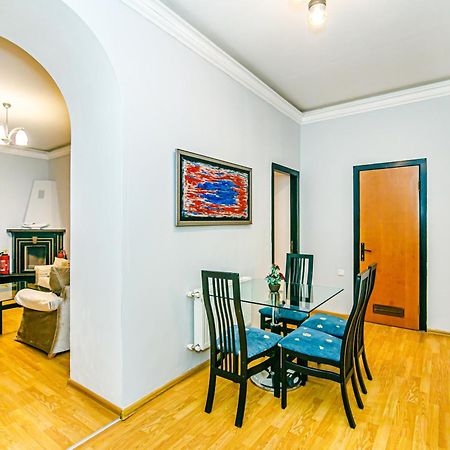 Azneft Garden Apartment Bakoe Buitenkant foto