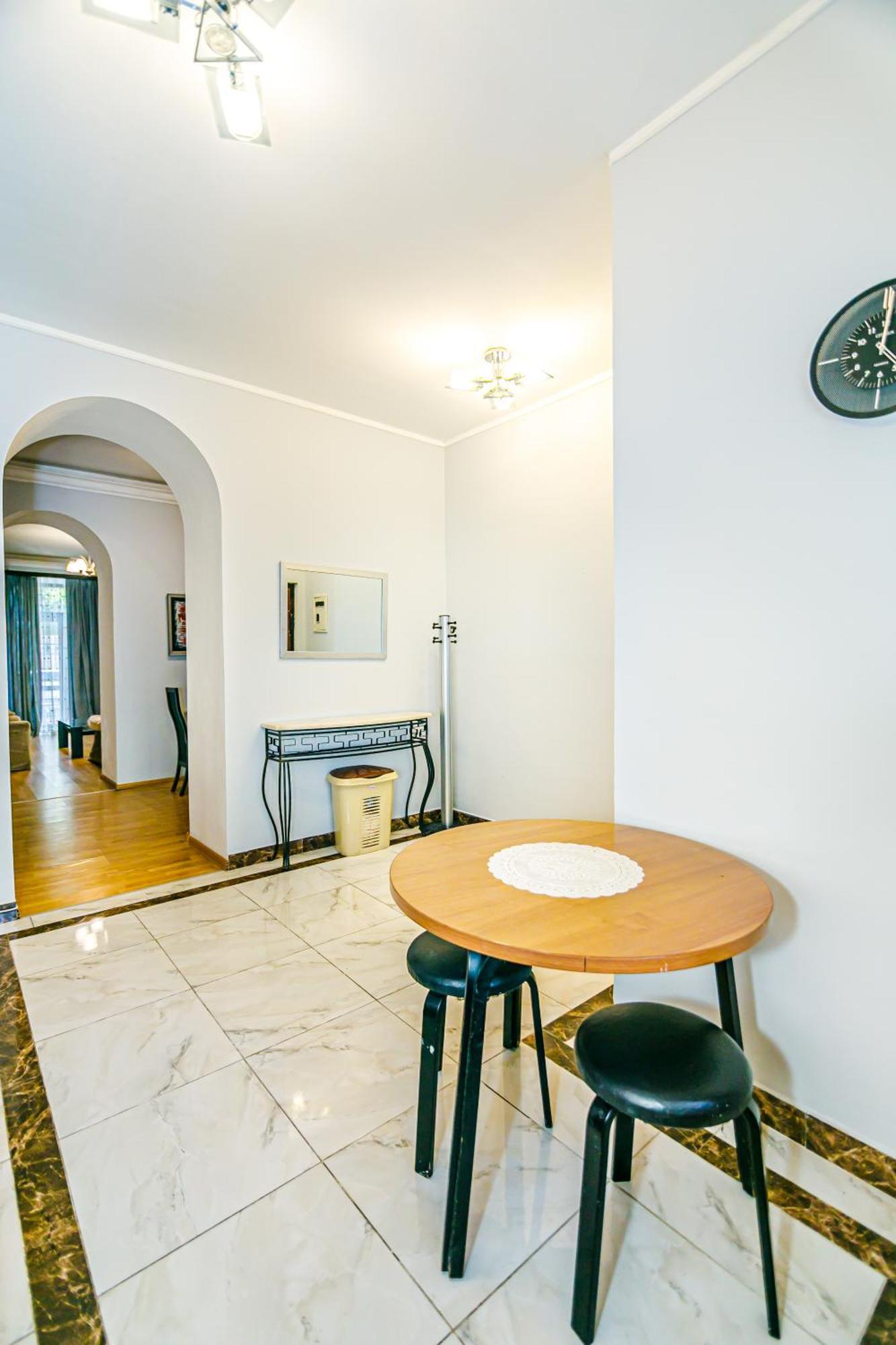 Azneft Garden Apartment Bakoe Buitenkant foto