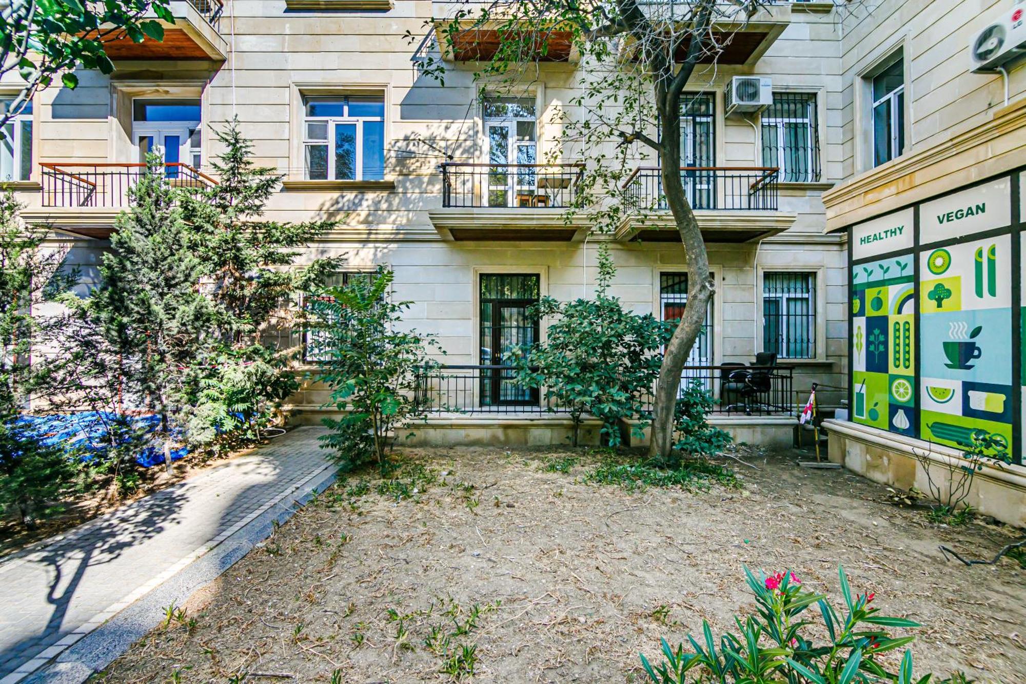 Azneft Garden Apartment Bakoe Buitenkant foto