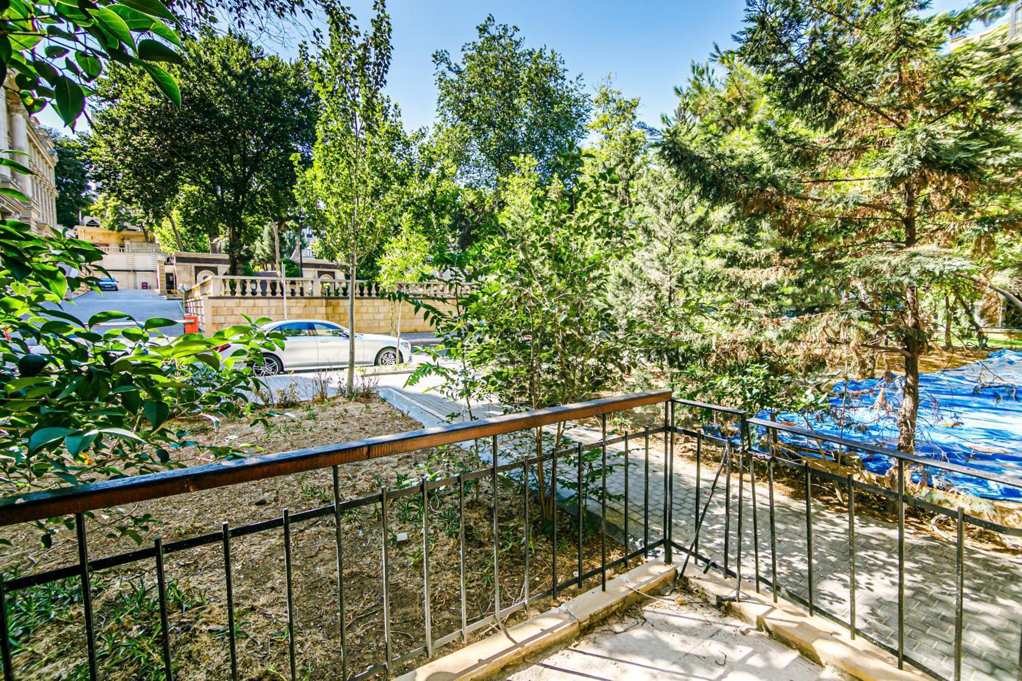 Azneft Garden Apartment Bakoe Buitenkant foto