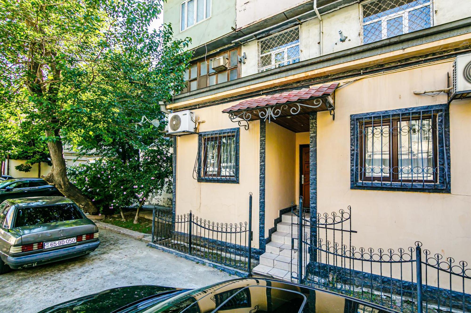 Azneft Garden Apartment Bakoe Buitenkant foto